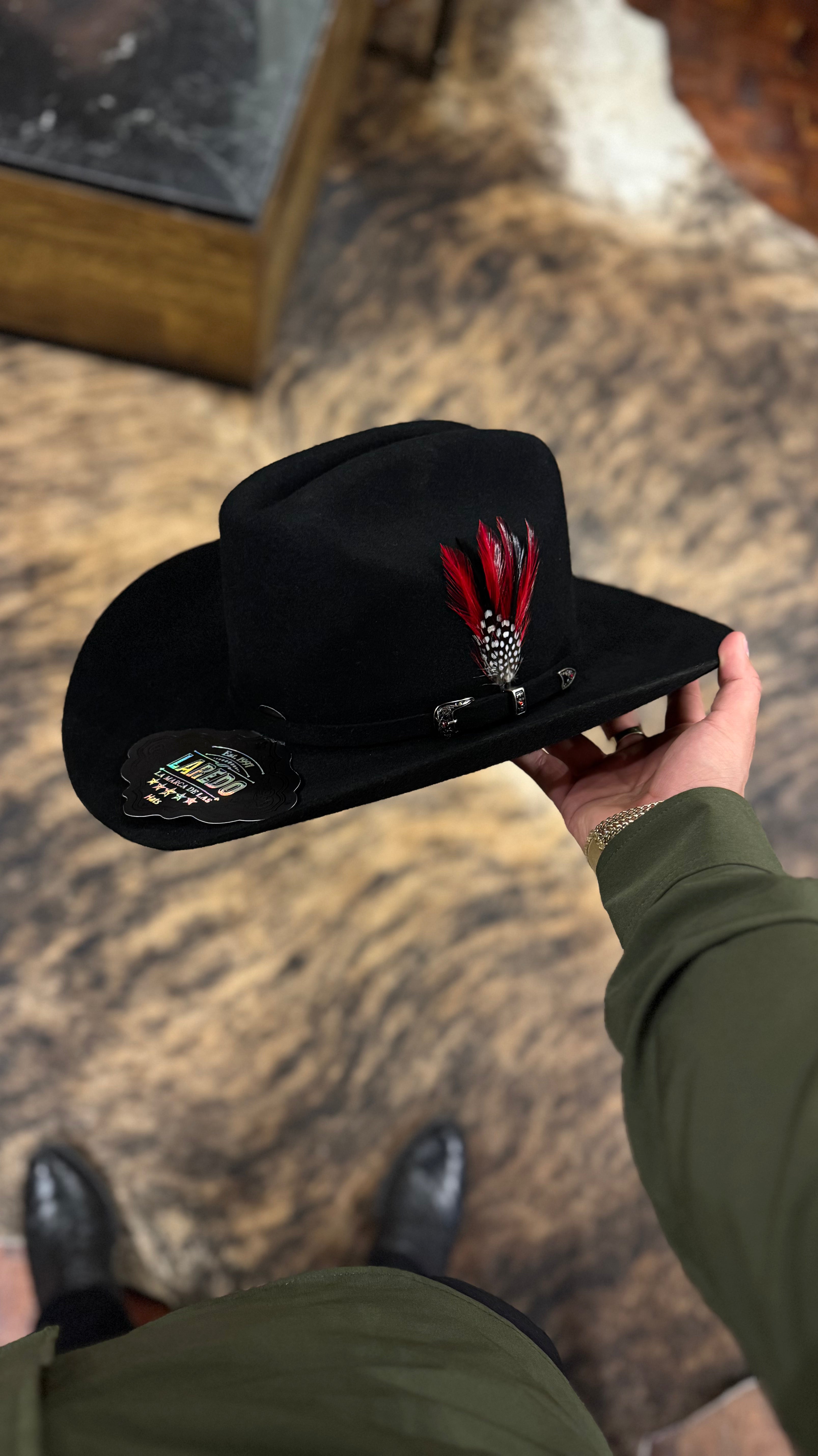 Rancher 100x Negra Pluma Roja