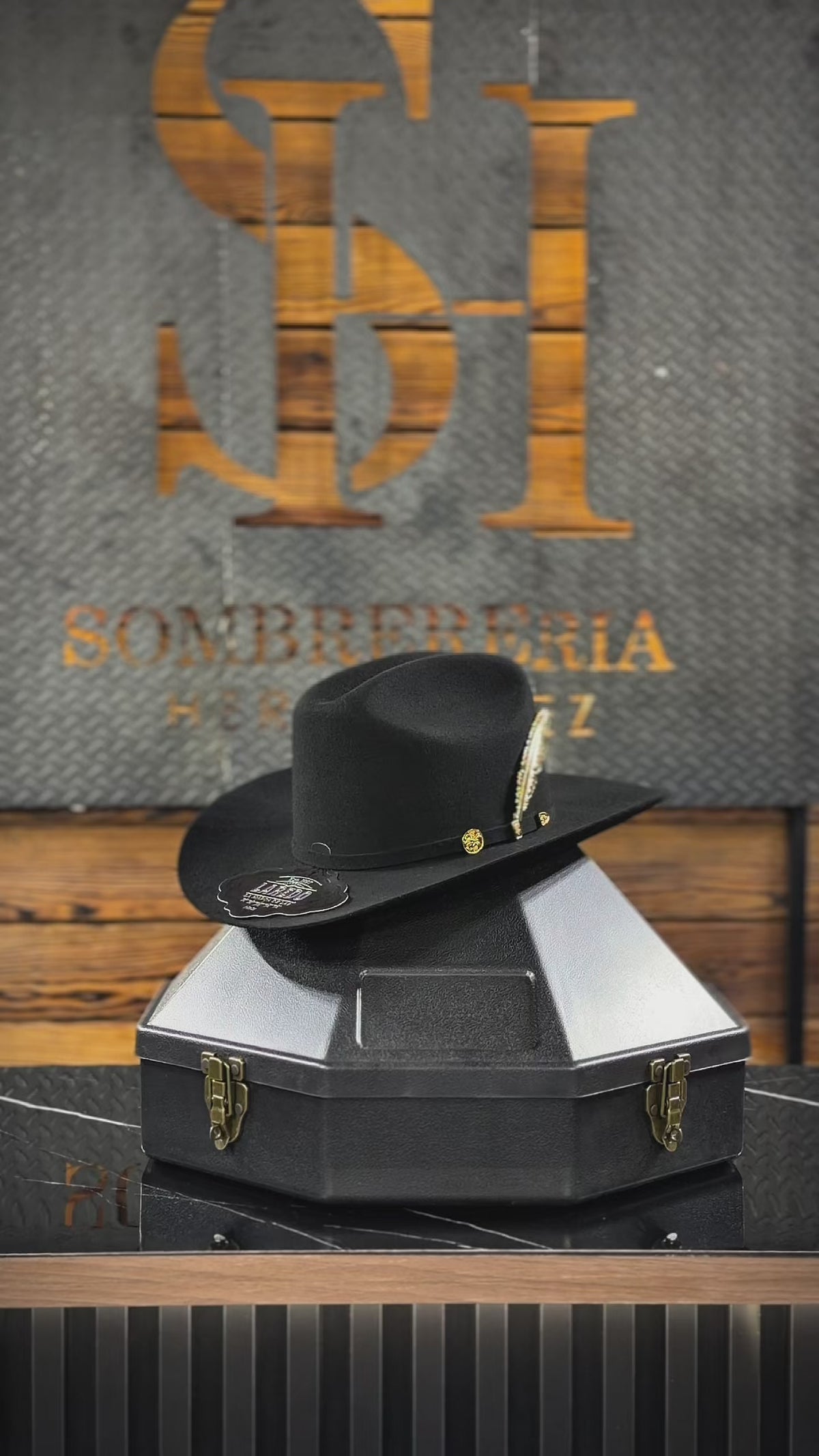 1MIL X Fina Edicion Centenario Gold