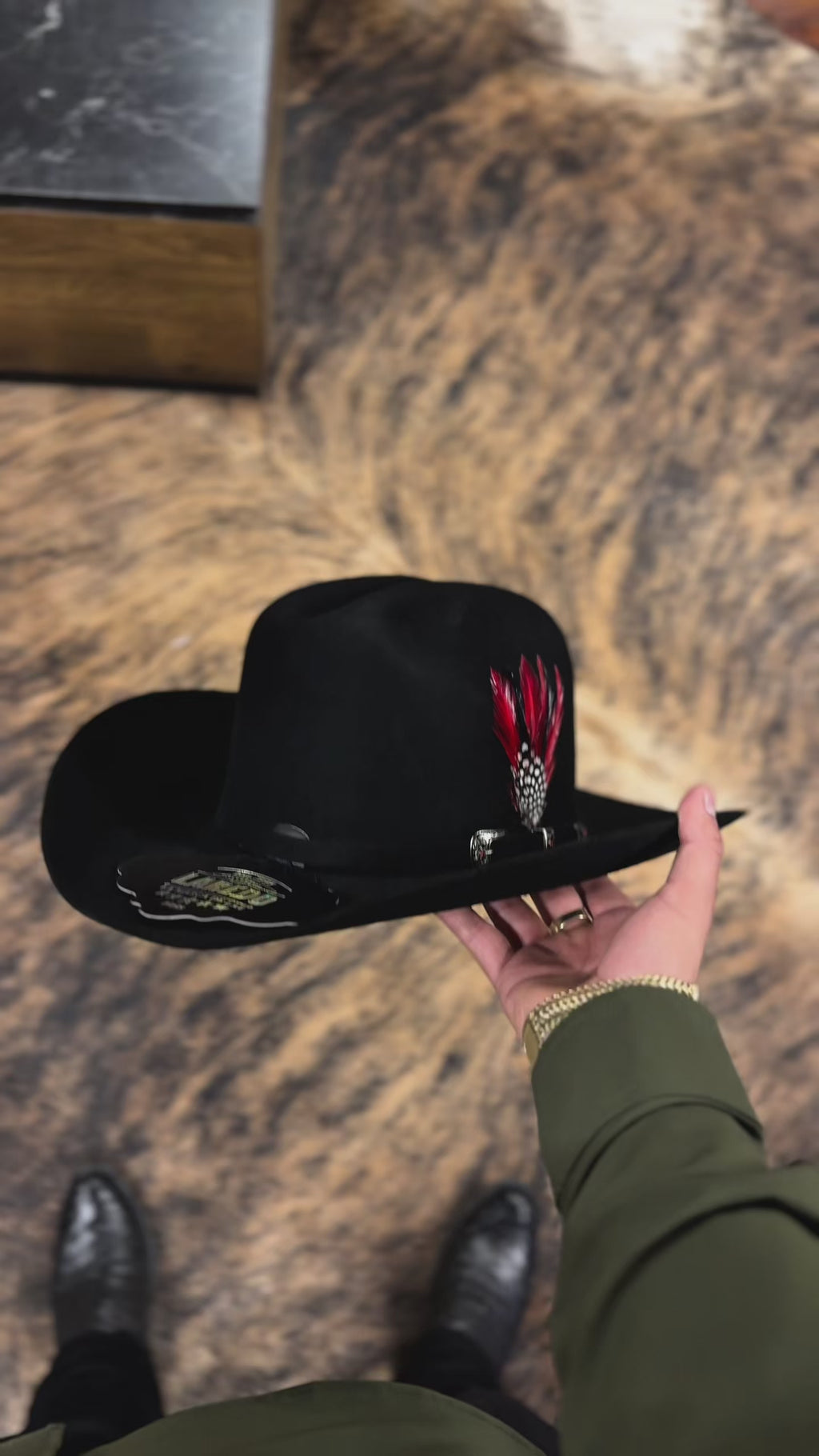 Rancher 100x Negra Pluma Roja